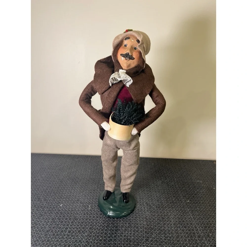 Vtg Byers Choice Caroler Man With‎ Brown Mustache Holding Basket Of Greens,